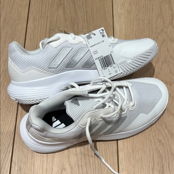 Adidas Women’s GAMECOURT 2.0 TENNIS SHOES - size 8.5 - Picture 1 of 1